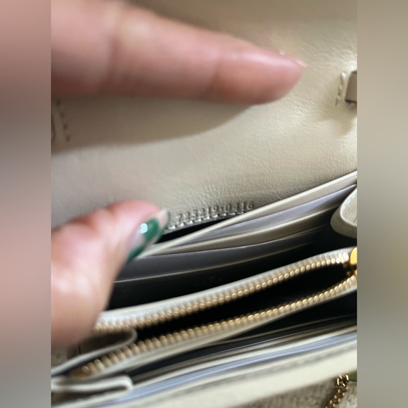 🤍SOLD🤍 Gucci GG Blondie Chain Wallet - Cream/Off-White - Picture 9 of 11